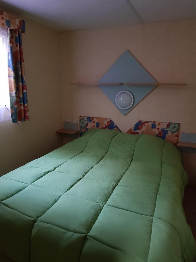 ホテル Camping Au Bois Dormant Chauffour-sur-Vell エクステリア 写真